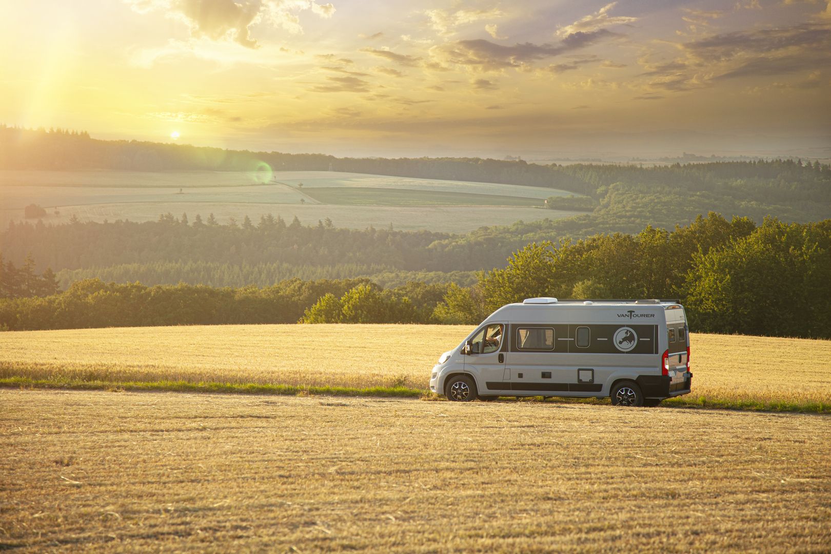 EuroCaravaning-VANTourer-2023-Outdoor-8